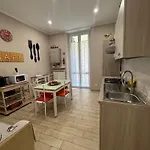 La First Ludy Apartment *